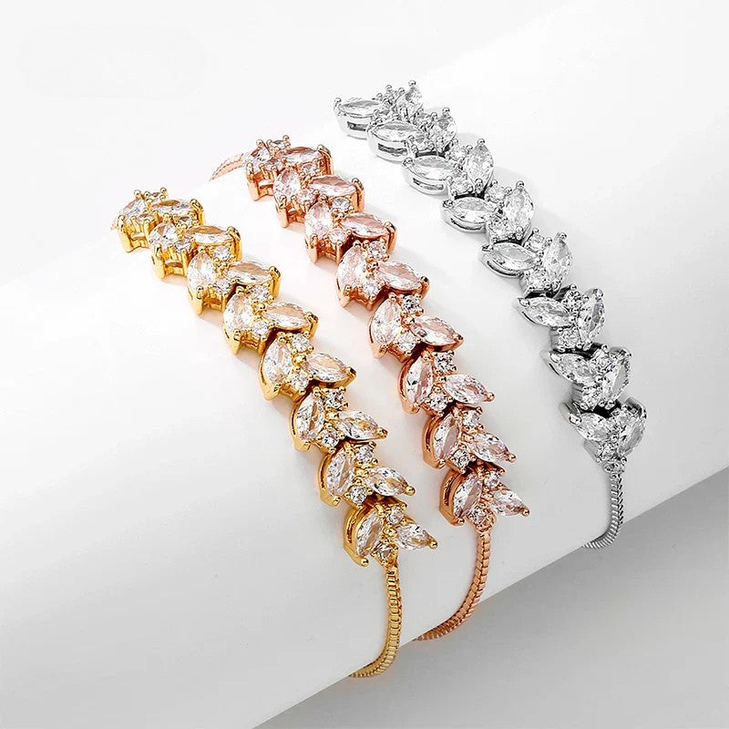 Filigranes Cube-Armband mit Zirkonia im Birnenschliff