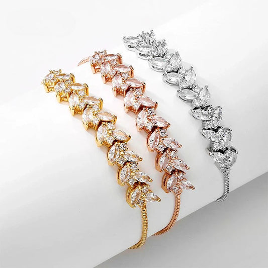 Filigranes Cube-Armband mit Zirkonia im Birnenschliff