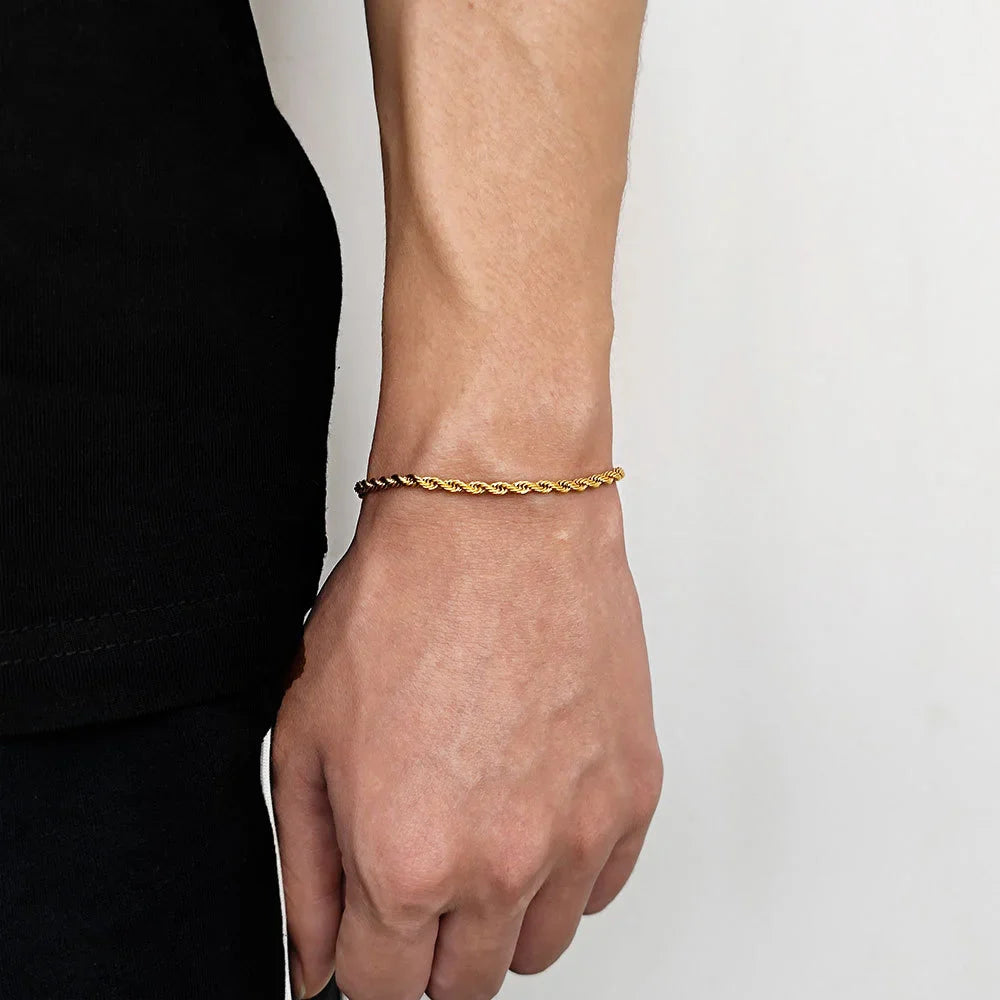 Klassisches geflochtenes Armband in Gold