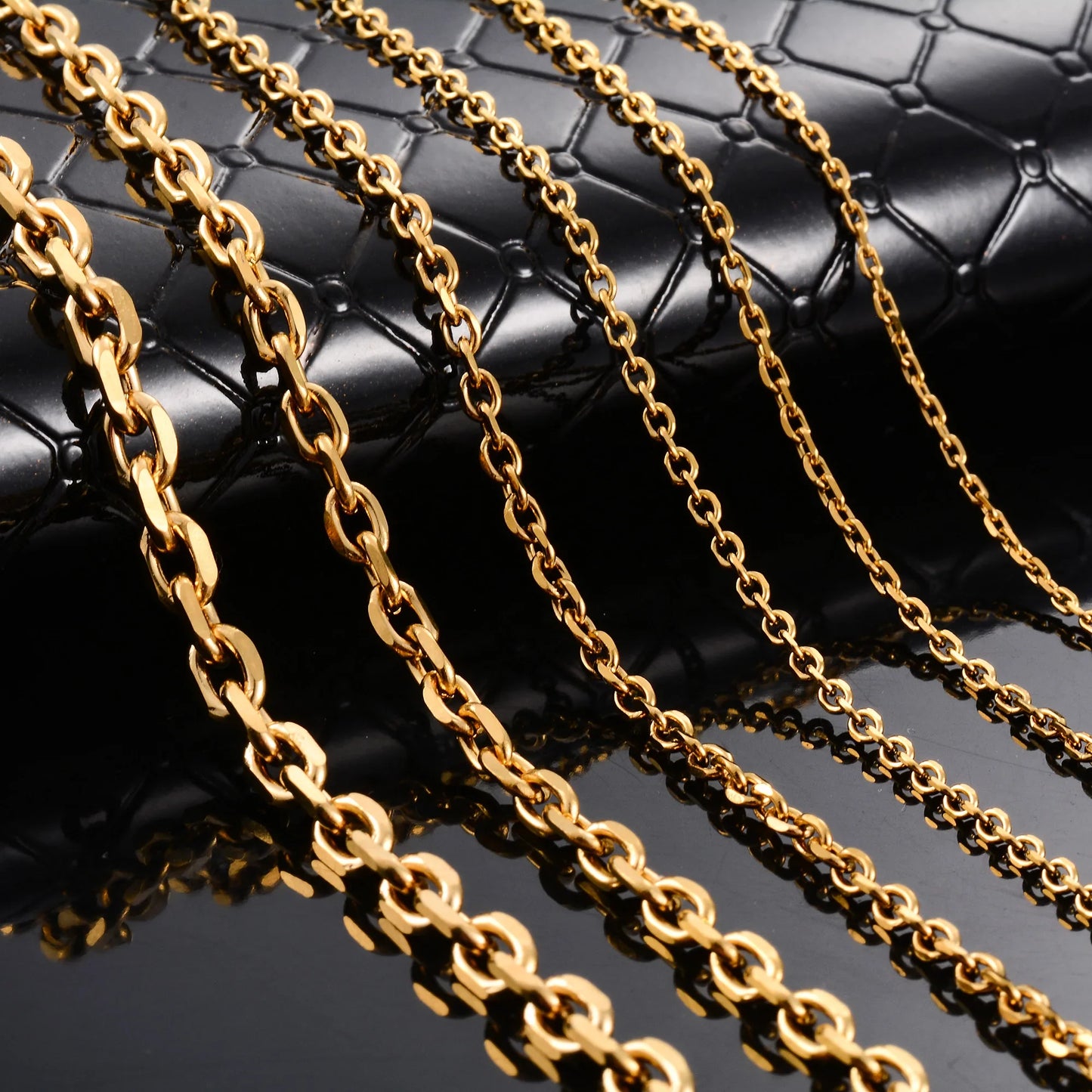 Elegante Goldene Halskette