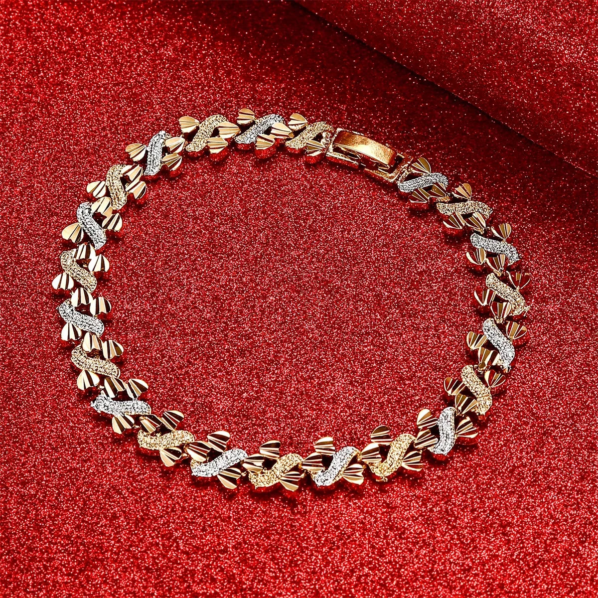 Luxus-Armreif „Herzgold“ – 24K vergoldet, Unisex